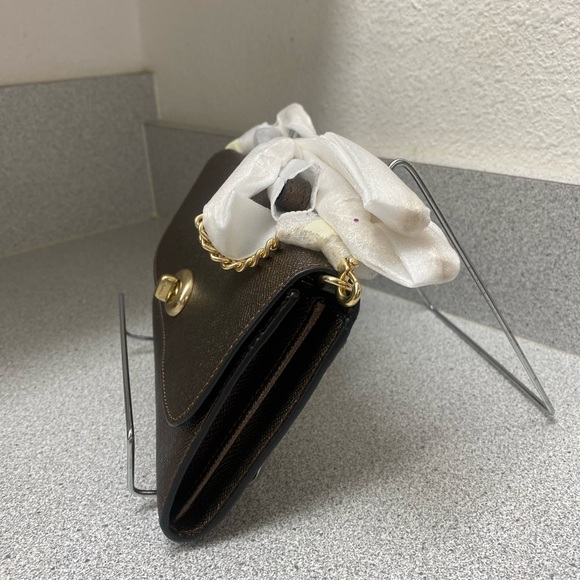 Coach Crossbody Bronze Wallet with Detachable Long Chain Strap NWT - Picture 5 of 14